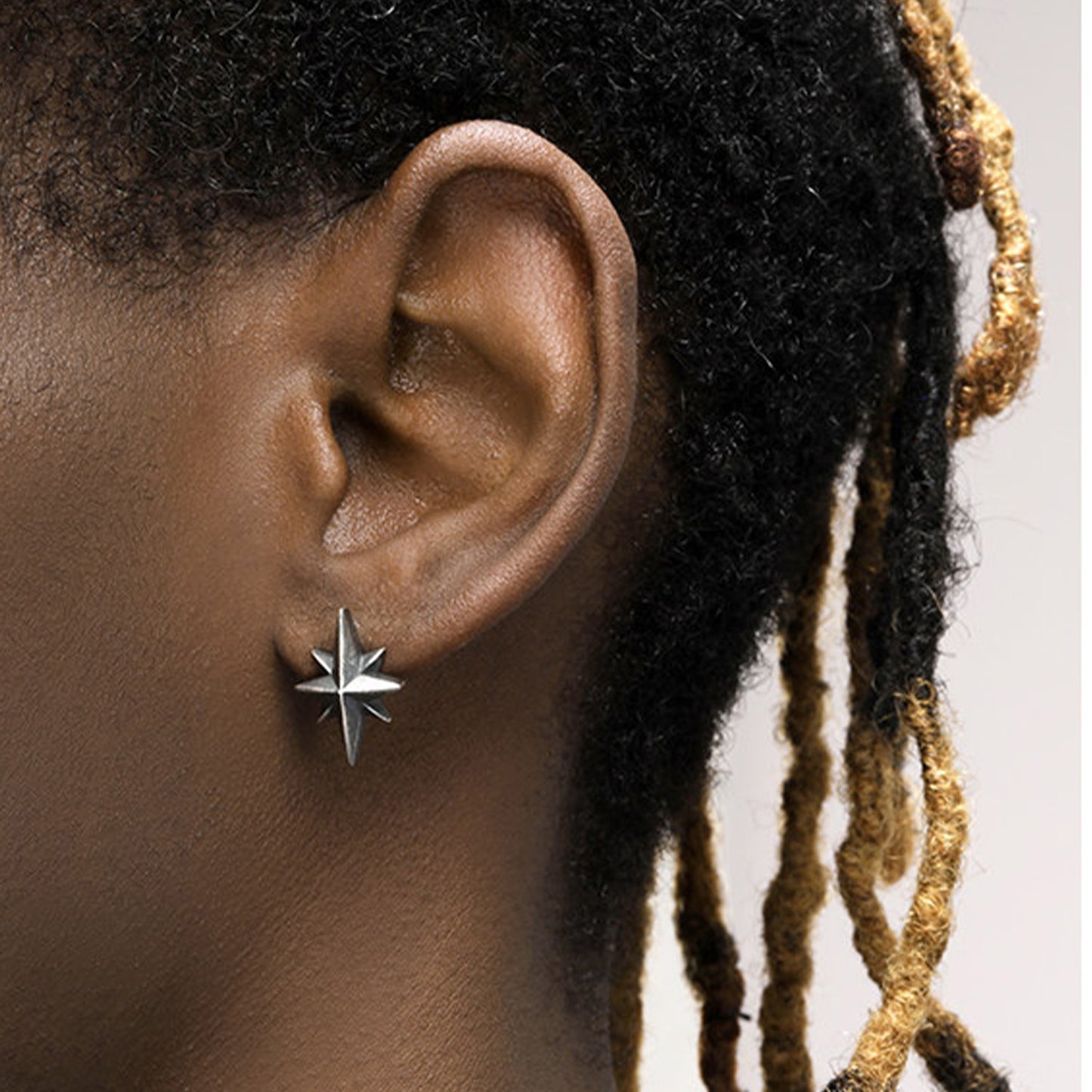 S925 Sterling Silver Earrings with Cubic Zirconia Inlay(EA-GR-011)